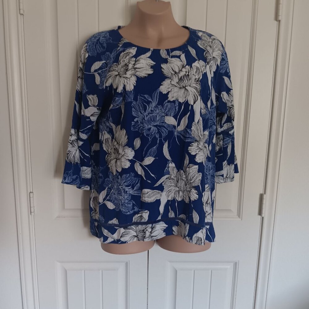JM Collection Women's Blue & White Floral Print 3/4 Sleeve Top Size XL